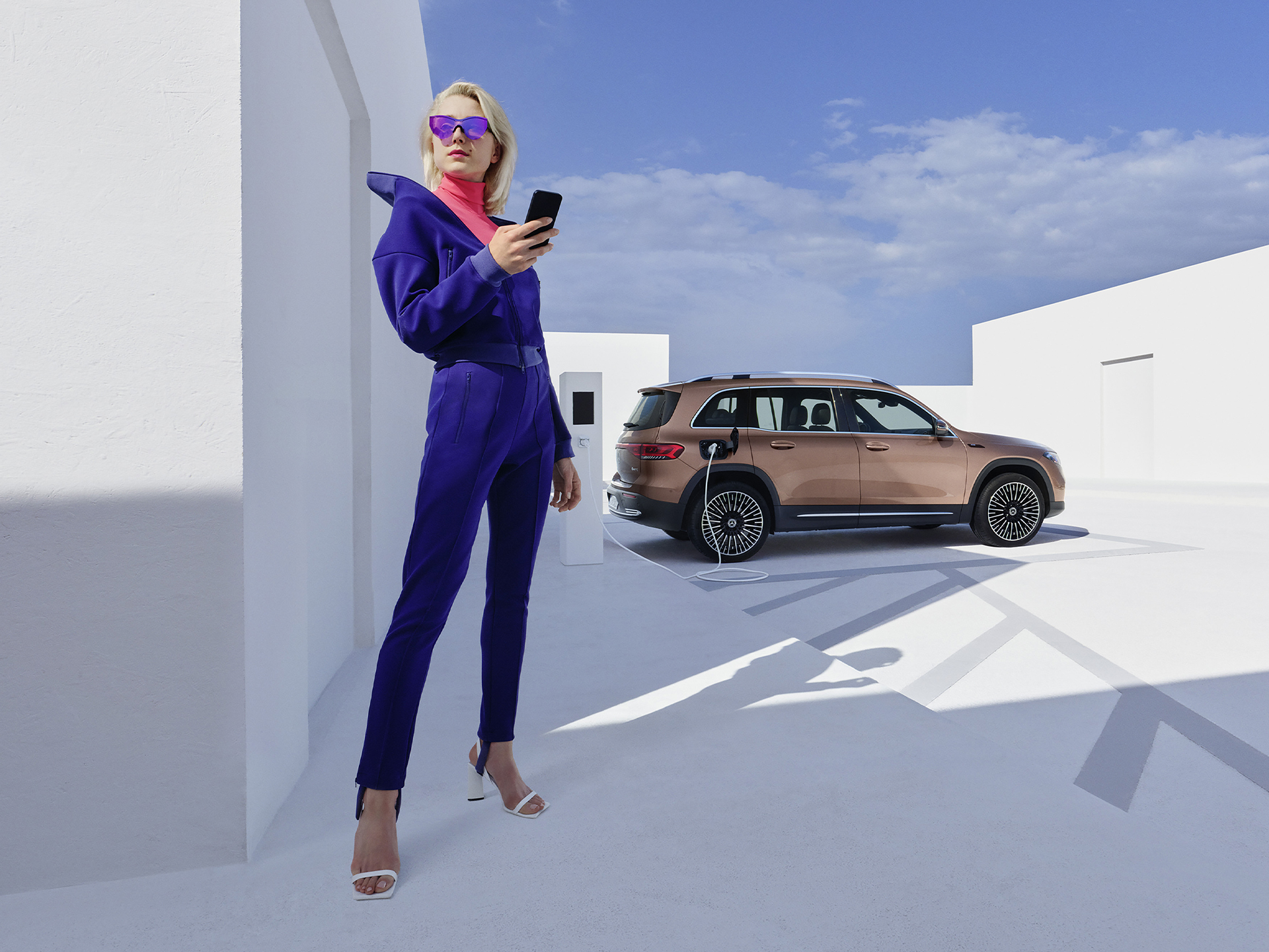 Mercedes-Benz Apps | Digital Extras | Mercedes-Benz The best connection to your Mercedes-Benz: The Mercedes-Benz App.