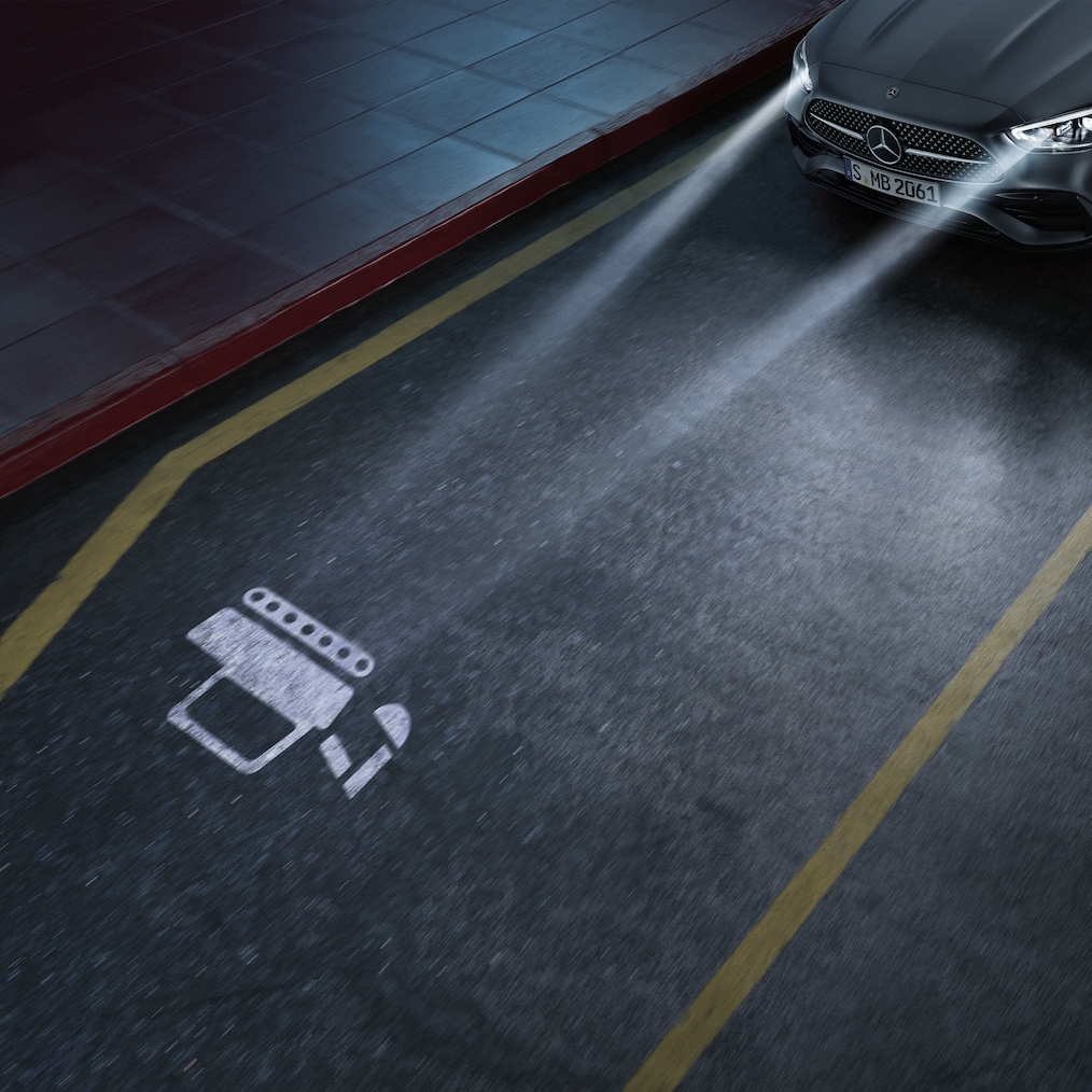Close-up of a DIGITAL LIGHT headlight system of the Mercedes-Benz C-Class.