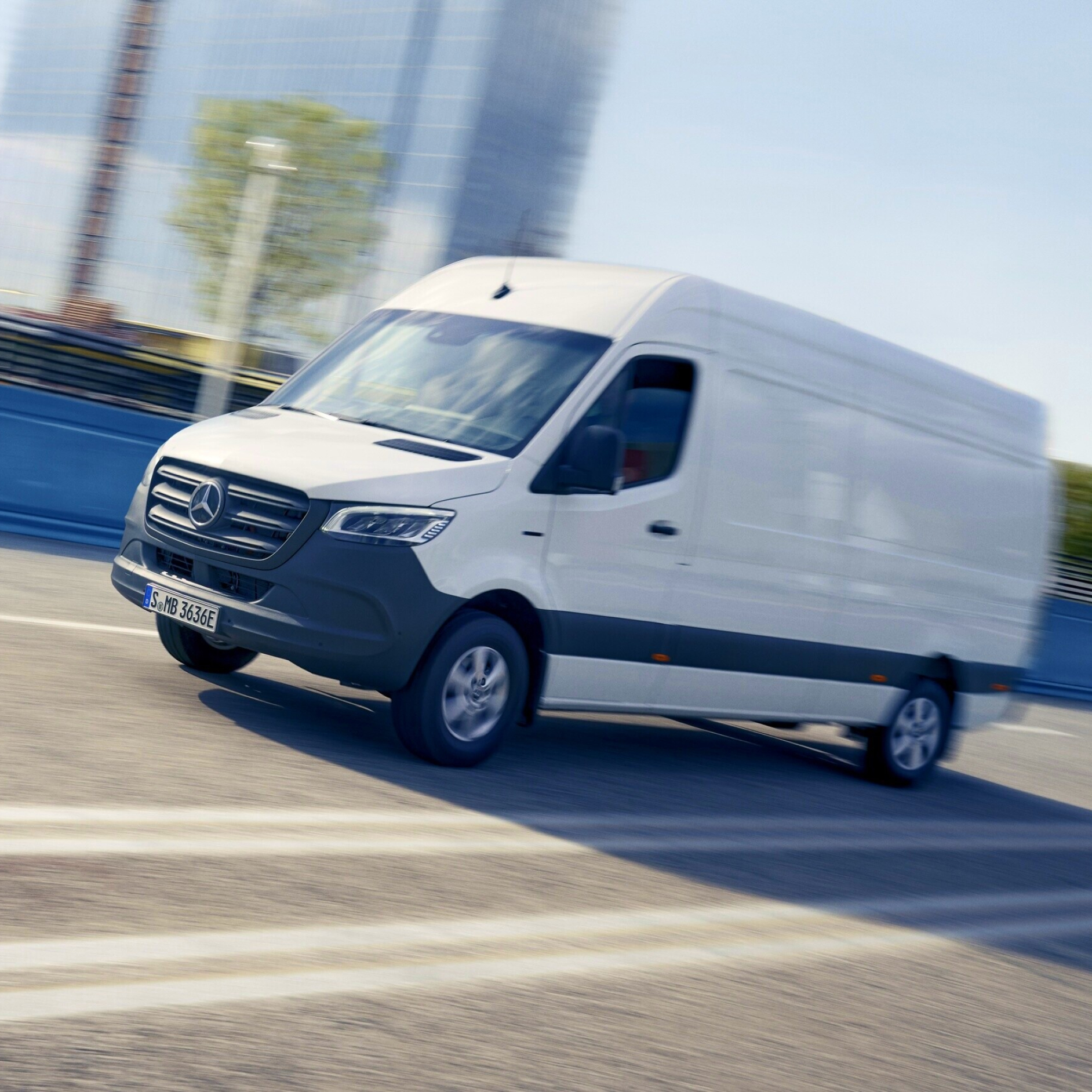 Electric mobility | eSprinter Panel Van | Mercedes-Benz The Mercedes-Benz eSprinter Panel Van in the city centre.