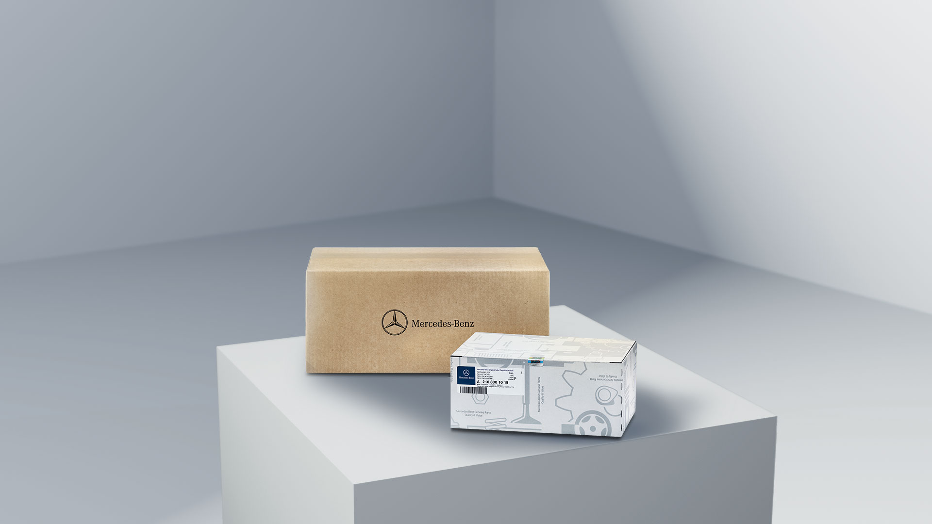 Mercedes-Benz | Vans quality overview Packaged Mercedes-Benz parts symbolising quality standards, quality awareness and the quality promise of the Mercedes-Benz calibre.